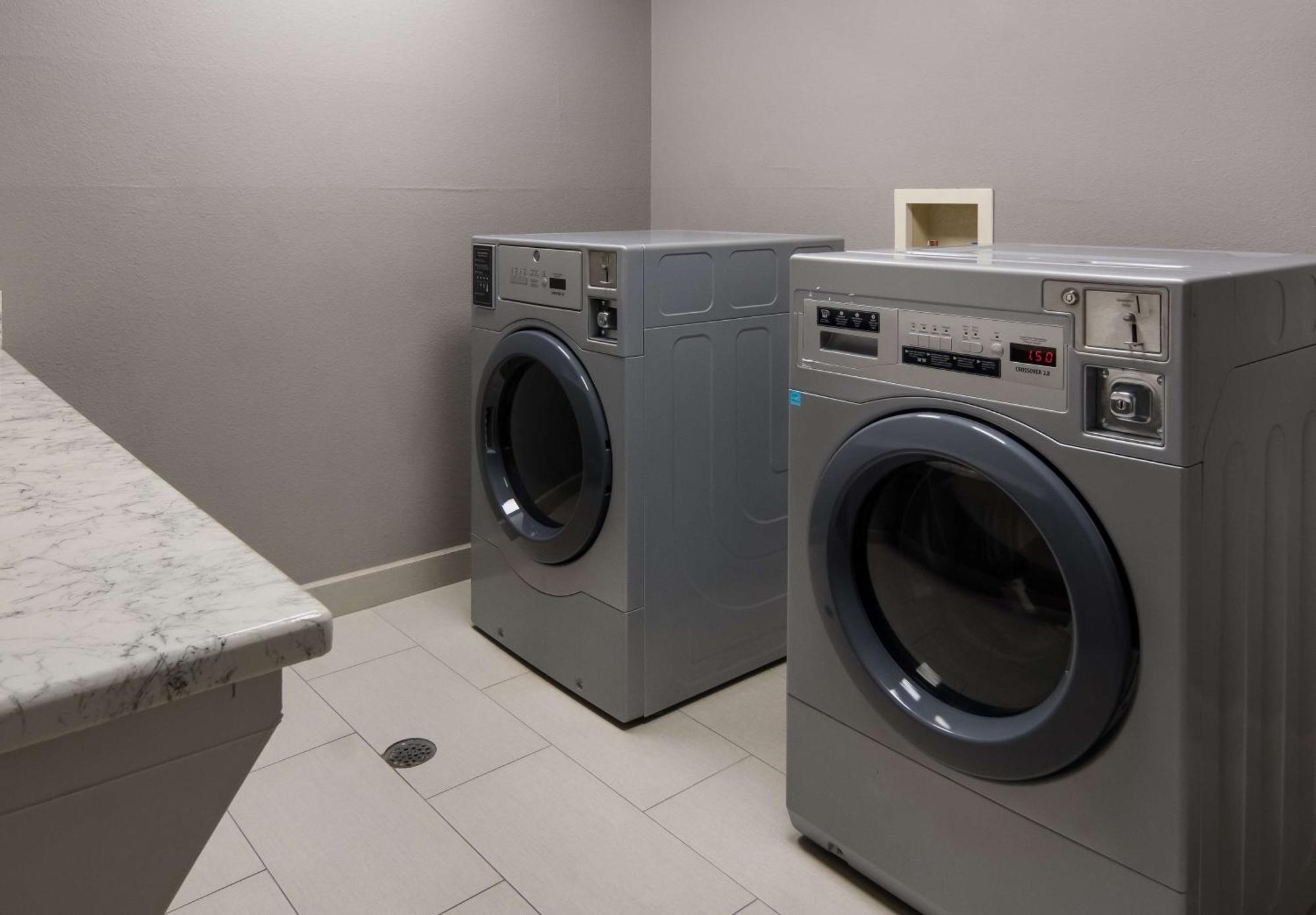 Best Western Eastland Bagian luar foto